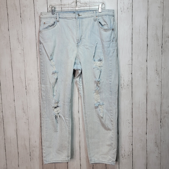 Wild Fable Women's Lightwash Distressed Cotton Stretch Denim Blue Jeans Size 16. - Picture 1 of 7